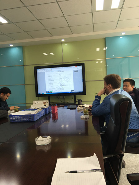 烏茲別克斯坦客戶來(lái)我公司中試真空帶式干燥機(jī)